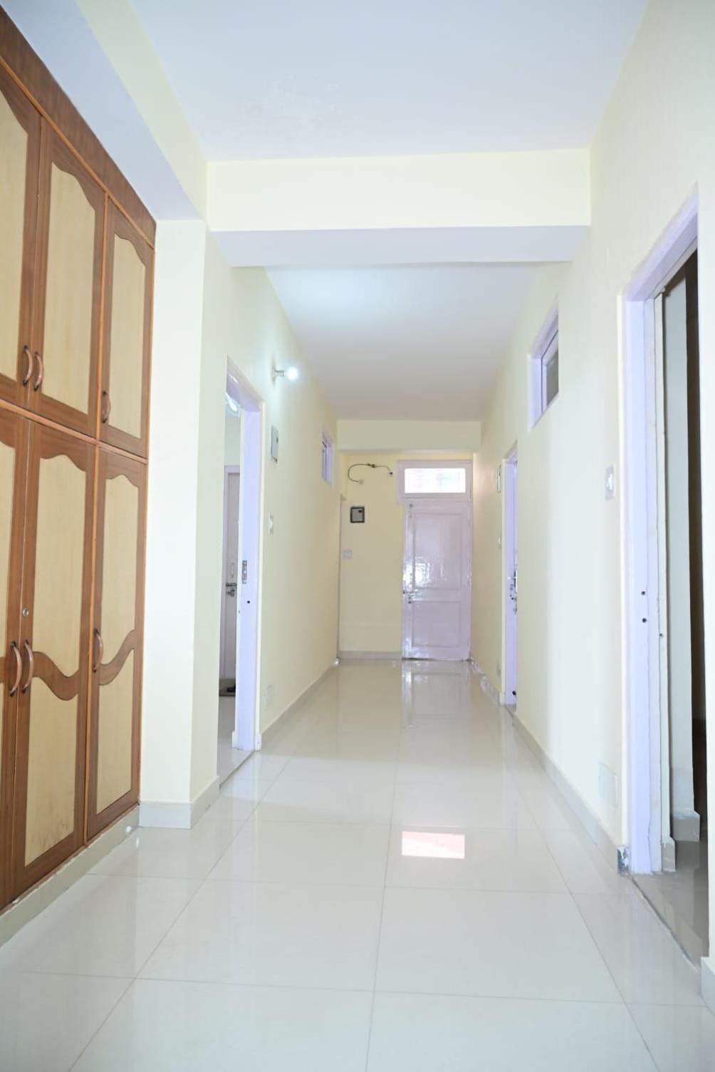 Krishna B&B Near Mall Road Шимла Экстерьер фото